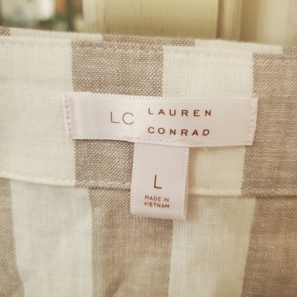 LC Lauren Conrade Top - Picture 2 of 2